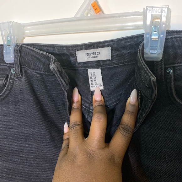 Forever 21 Cropped Flared Jeans - Picture 5 of 5